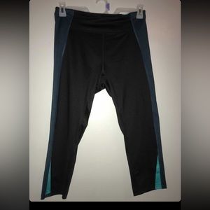Capri Athletic Leggings